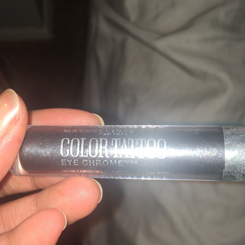 Eye chrome- black/grayish glitter